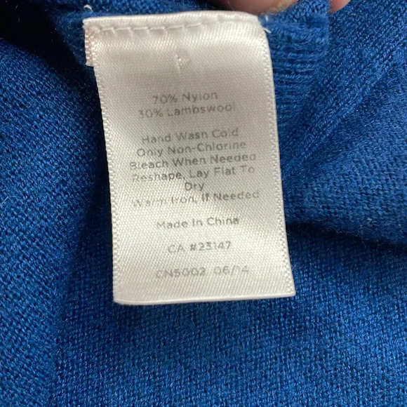 Talbots Women Sweater Knit Long Sleeve Side Button Lamb Wool Blend Blue Size XS - Picture 9 of 10